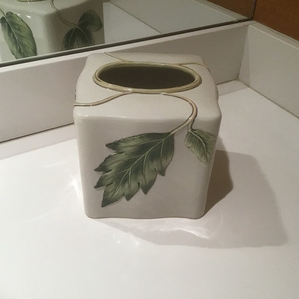 Fitz and Floyd Classics Manhattan Garden Collection‎ Square Tissue Box Cover EUC